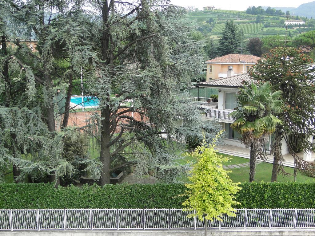 Hotel Moderno Grumello del Monte Exterior foto